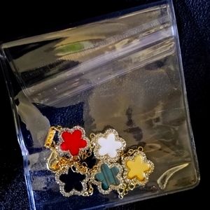 Multicolor five leaf dainty bracelet